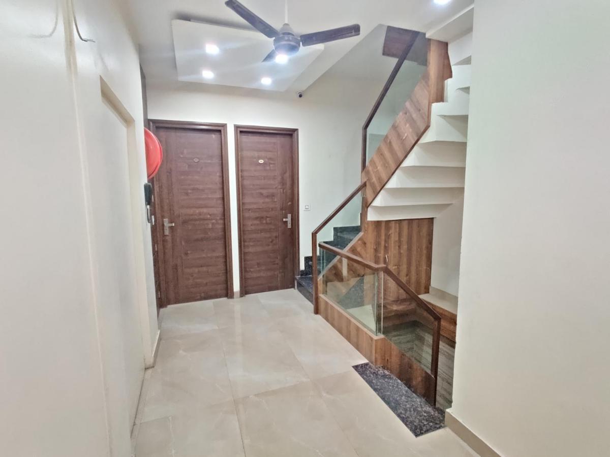 אמריצר Hotel 56 - 200 Meter From Golden Temple מראה חיצוני תמונה