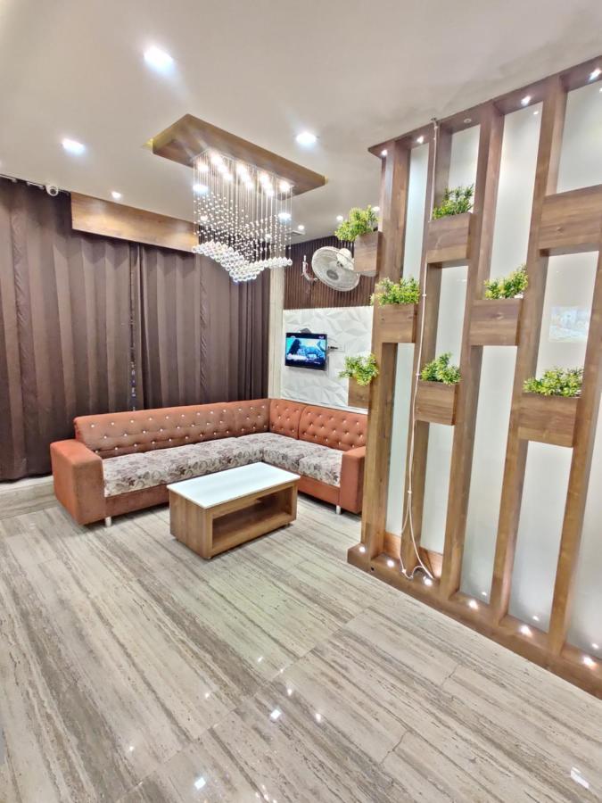 אמריצר Hotel 56 - 200 Meter From Golden Temple מראה חיצוני תמונה