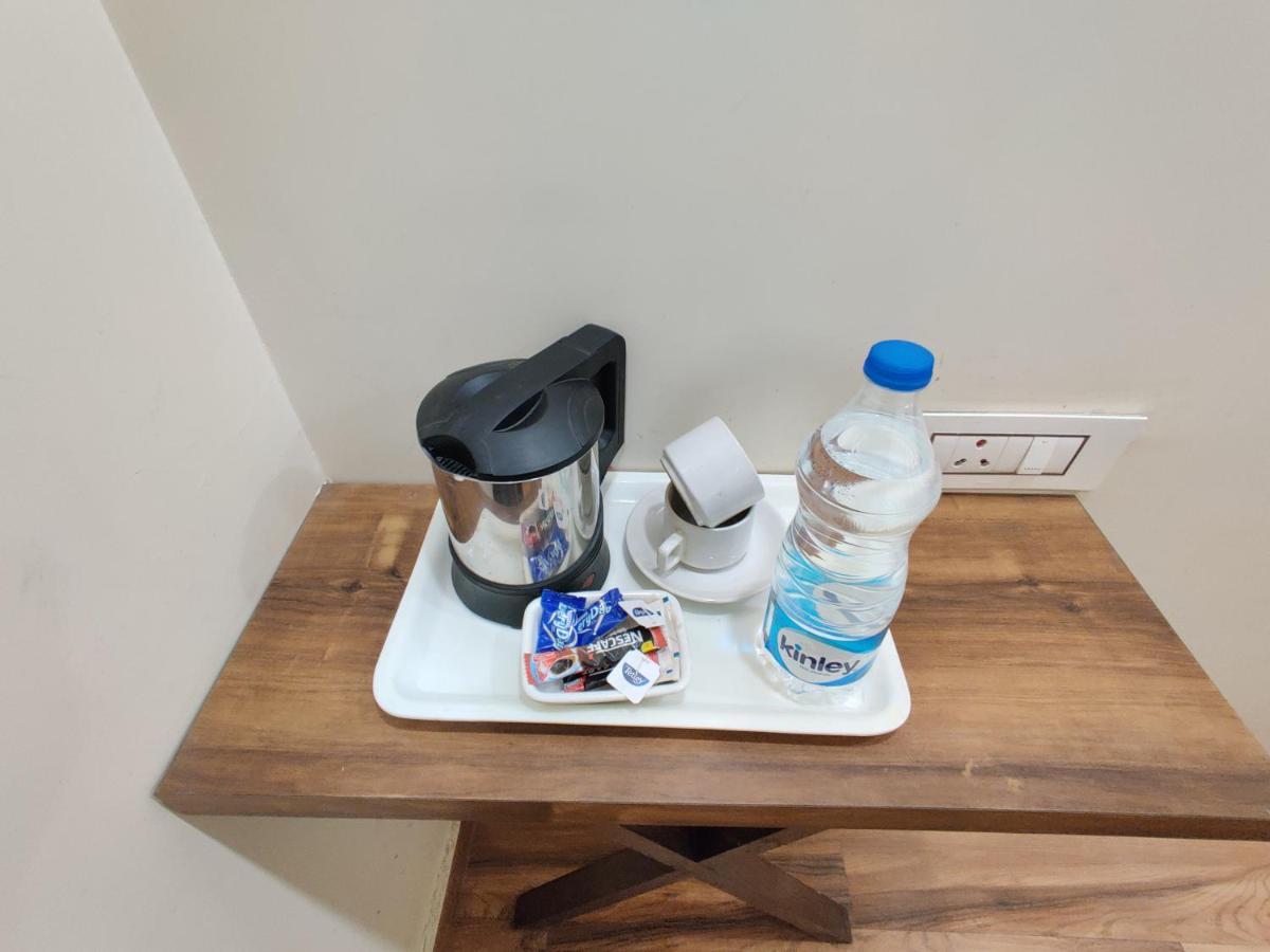 אמריצר Hotel 56 - 200 Meter From Golden Temple מראה חיצוני תמונה
