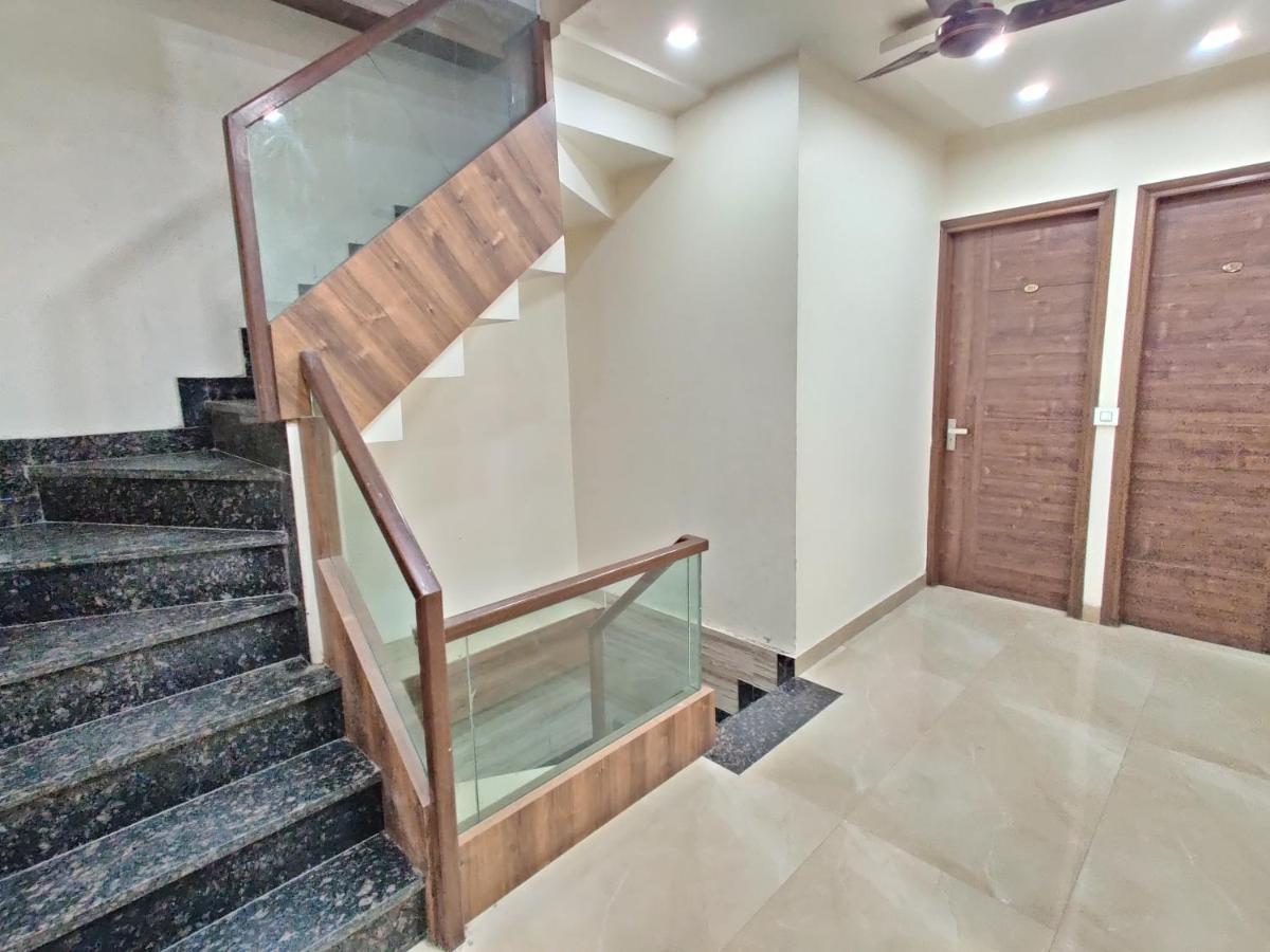 אמריצר Hotel 56 - 200 Meter From Golden Temple מראה חיצוני תמונה