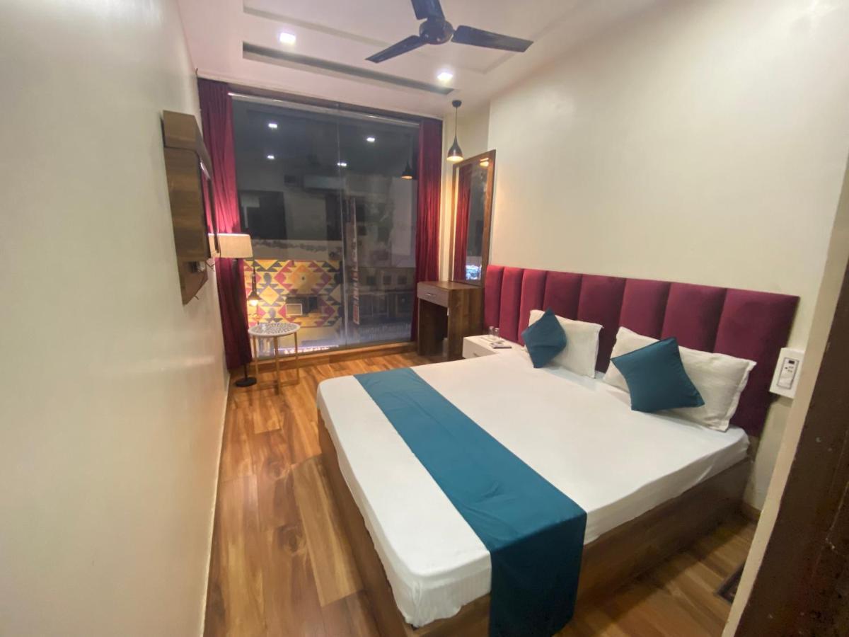 אמריצר Hotel 56 - 200 Meter From Golden Temple מראה חיצוני תמונה