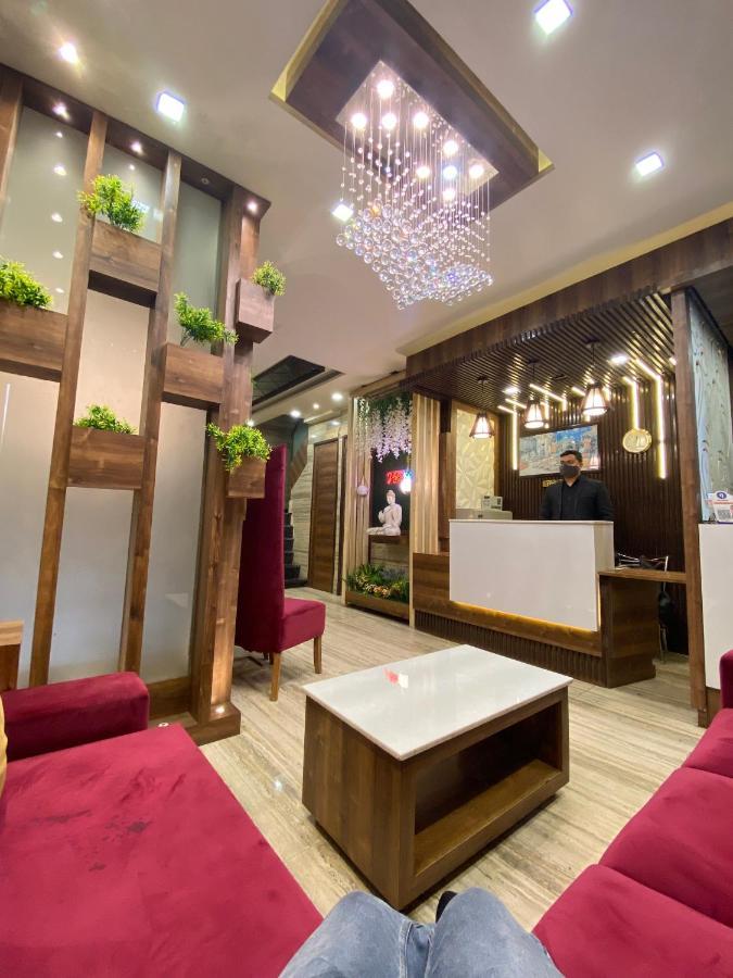 אמריצר Hotel 56 - 200 Meter From Golden Temple מראה חיצוני תמונה