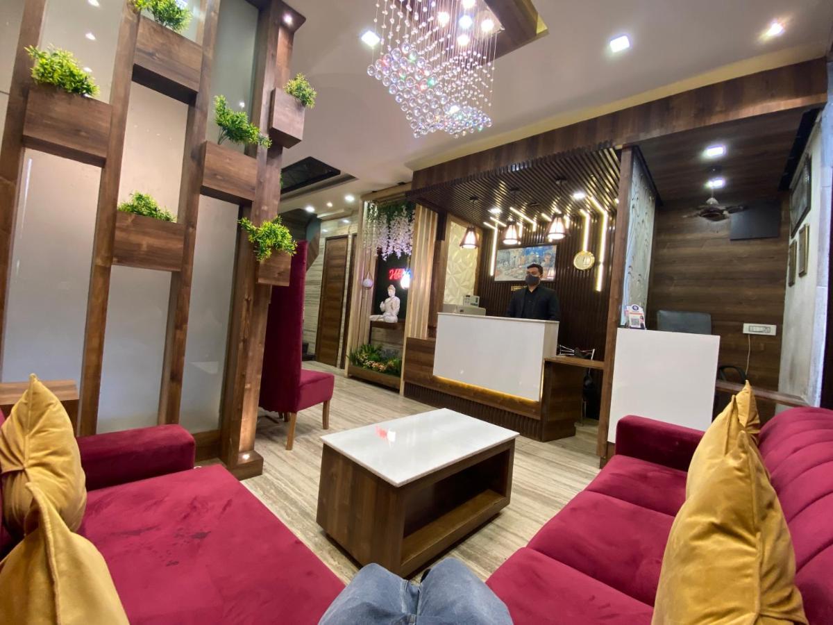 אמריצר Hotel 56 - 200 Meter From Golden Temple מראה חיצוני תמונה