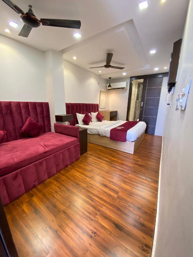 אמריצר Hotel 56 - 200 Meter From Golden Temple מראה חיצוני תמונה