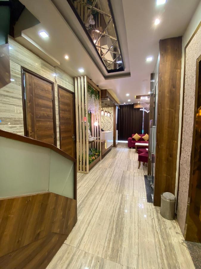 אמריצר Hotel 56 - 200 Meter From Golden Temple מראה חיצוני תמונה