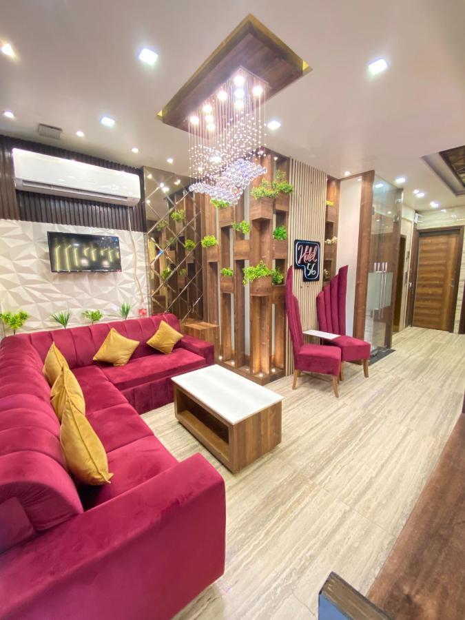אמריצר Hotel 56 - 200 Meter From Golden Temple מראה חיצוני תמונה